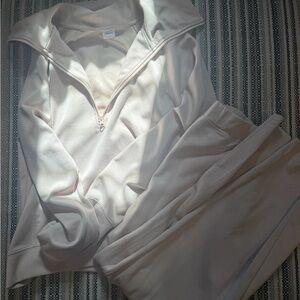 Cream matching set size large from Amazon